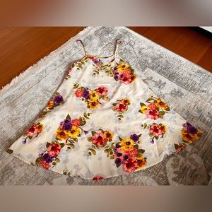 Super cute floral flair dress ✨